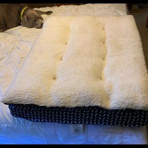 Plush Orthopedic 
Pillowtop Dog Bed w/Removable
Cover, Navy Herringbone, Large